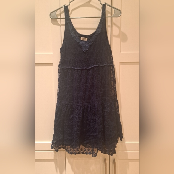 Molly Bracken Dresses & Skirts - 027- Molly Bracken Navy Lace Dress